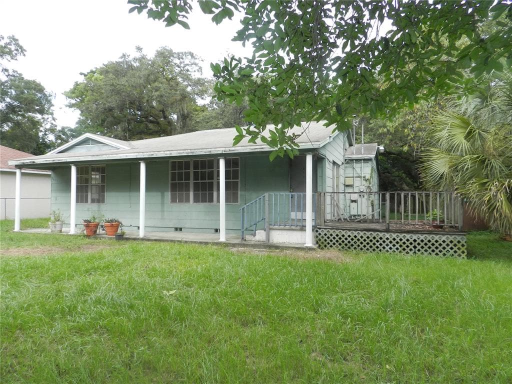 3611 WHITTIER STREET TAMPA, FL 33619