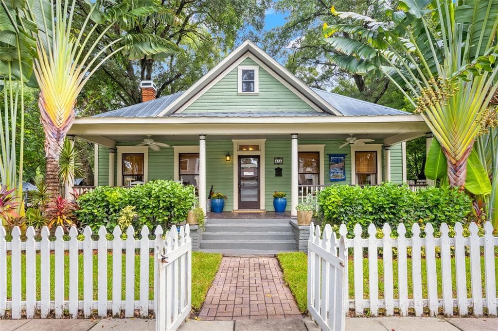 404 E PARK AVENUE TAMPA, FL 33602