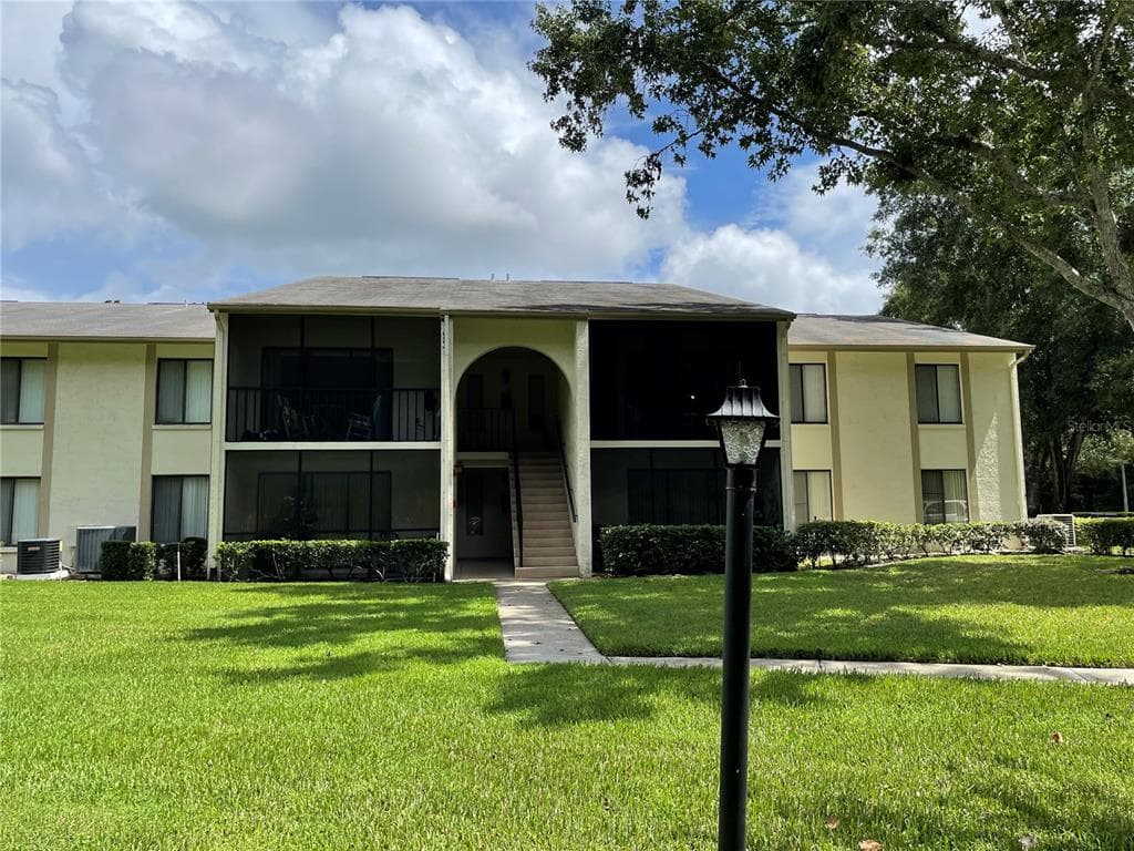 1354 SHADY PINE WAY UNIT B2 TARPON SPRINGS, FL 34688