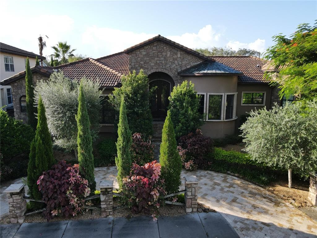 128 BISCAYNE AVENUE TAMPA, FL 33606
