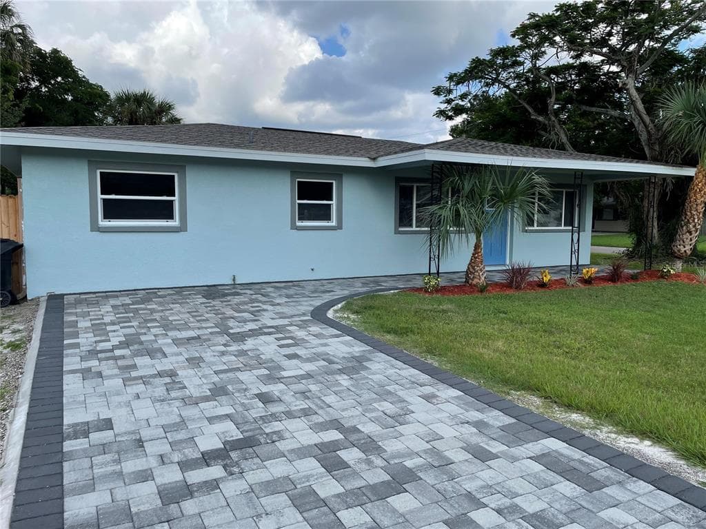5901 1ST STREET NE ST PETERSBURG, FL 33703