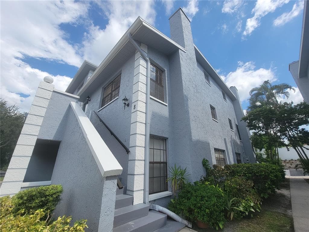5732 CALAIS BOULEVARD N UNIT 8 ST PETERSBURG, FL 33714