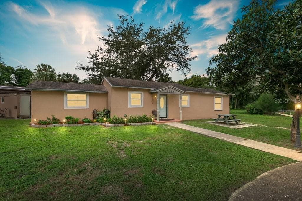 1796 HARBOR DRIVE CLEARWATER, FL 33755