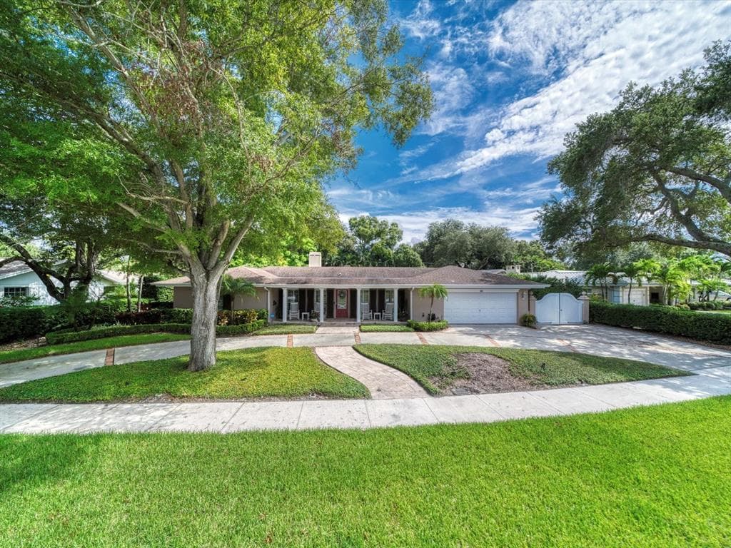 409 PALMETTO ROAD BELLEAIR, FL 33756