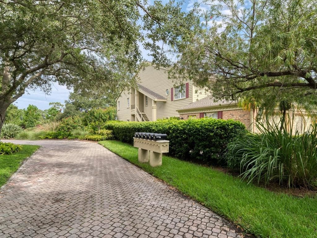 73 PELICAN PLACE UNIT 801 BELLEAIR, FL 33756