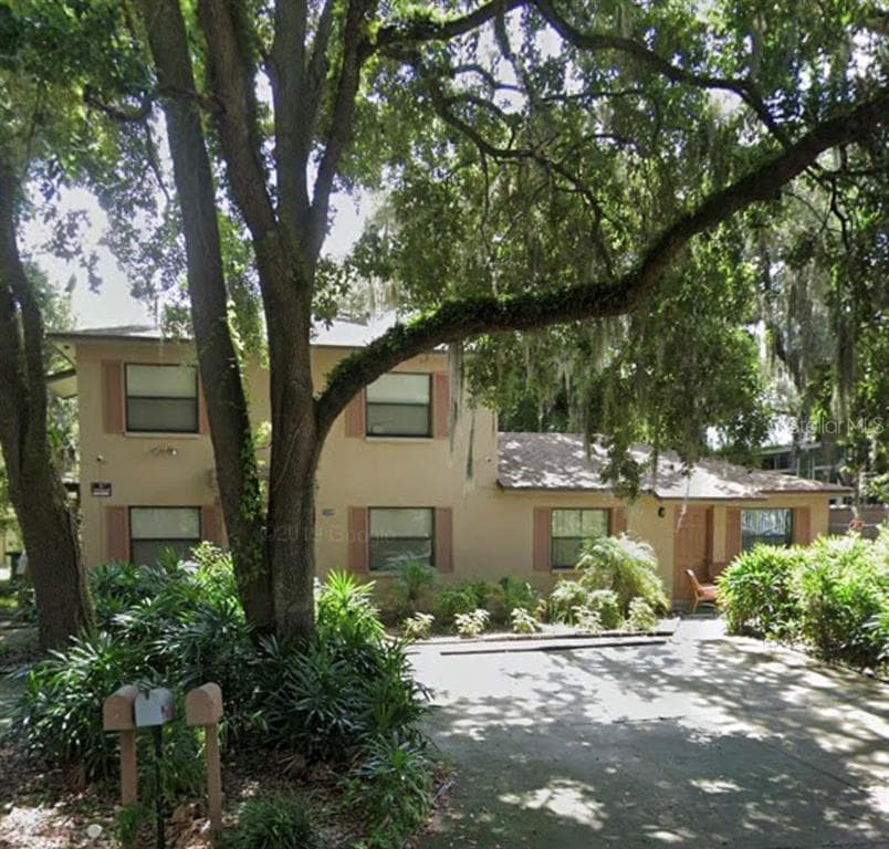 9209 N HARTTS DRIVE TAMPA, FL 33617