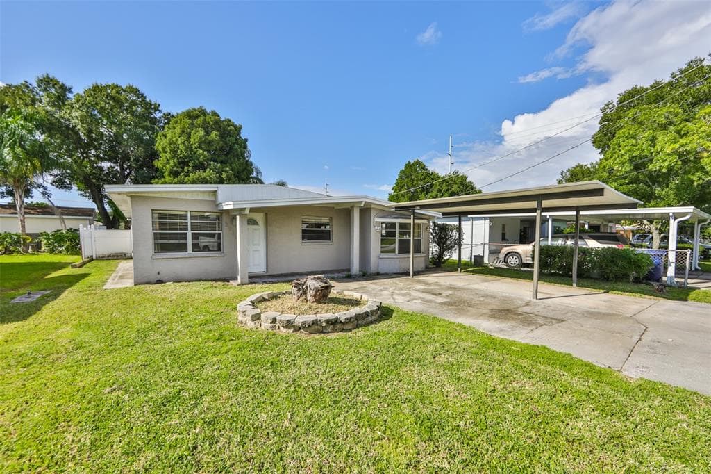 3920 W LEMON STREET TAMPA, FL 33609