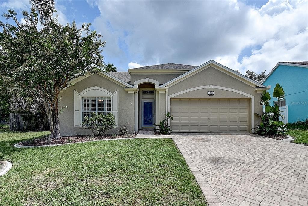 1758 BIARRITZ CIRCLE TARPON SPRINGS, FL 34689
