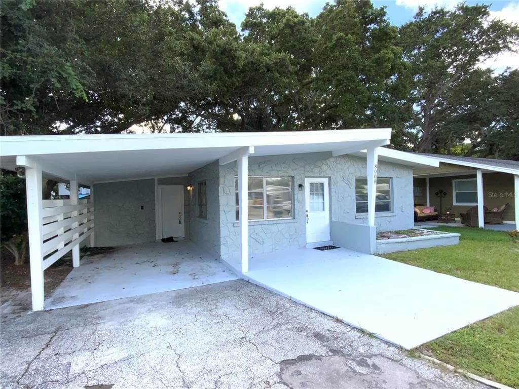 8000 22ND AVENUE N ST PETERSBURG, FL 33710