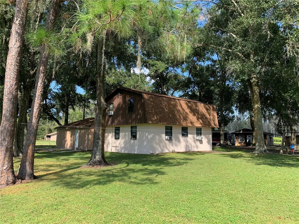 7902 WEST DRIVE WESLEY CHAPEL, FL 33544