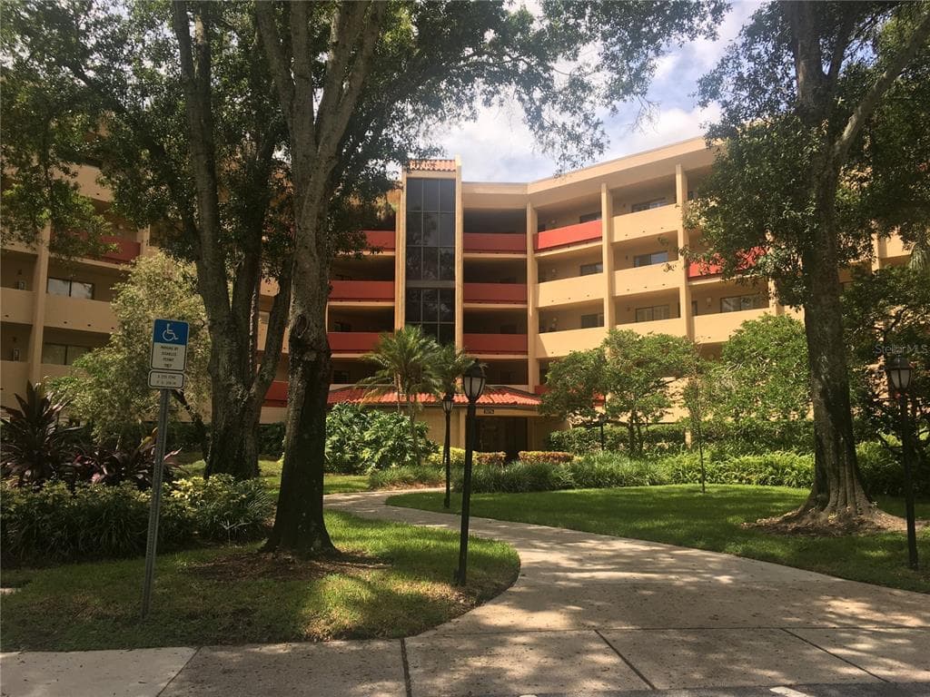 3076 EASTLAND BOULEVARD UNIT 309 CLEARWATER, FL 33761