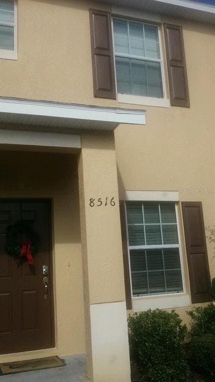 8516 GABLEBEND WAY TAMPA, FL 33647