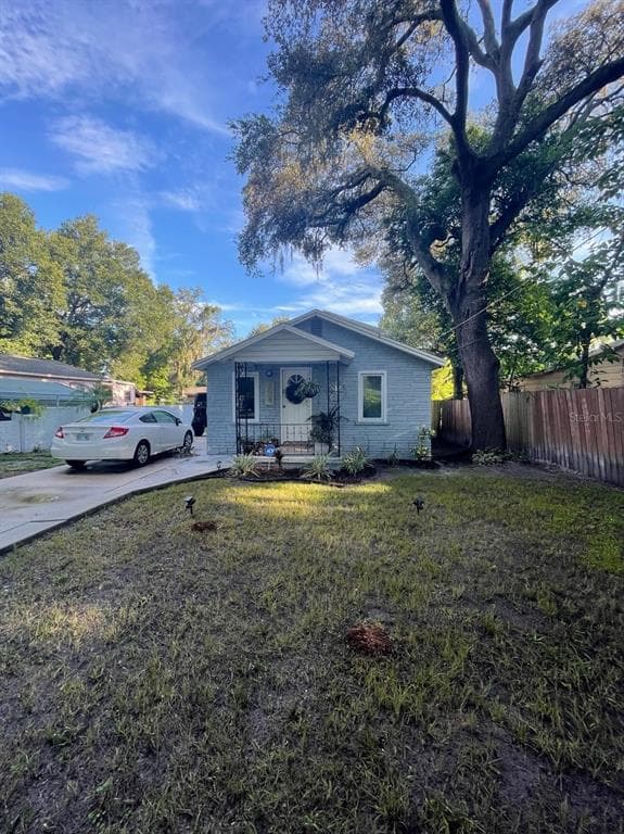 2004 E ANNIE STREET TAMPA, FL 33612