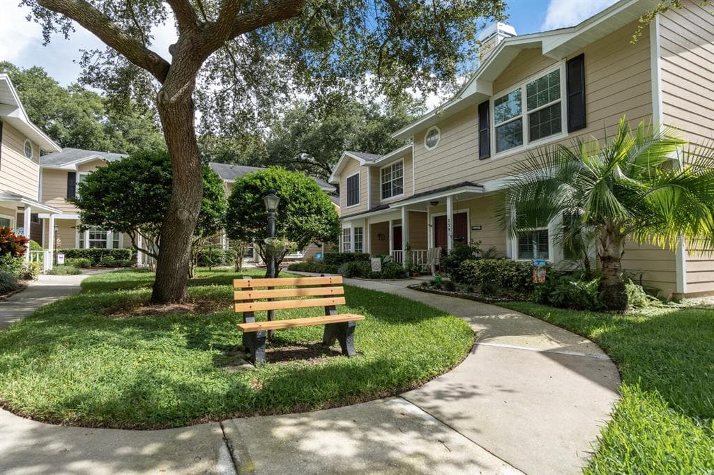 2389 GUN FLINT TRAIL PALM HARBOR, FL 34683