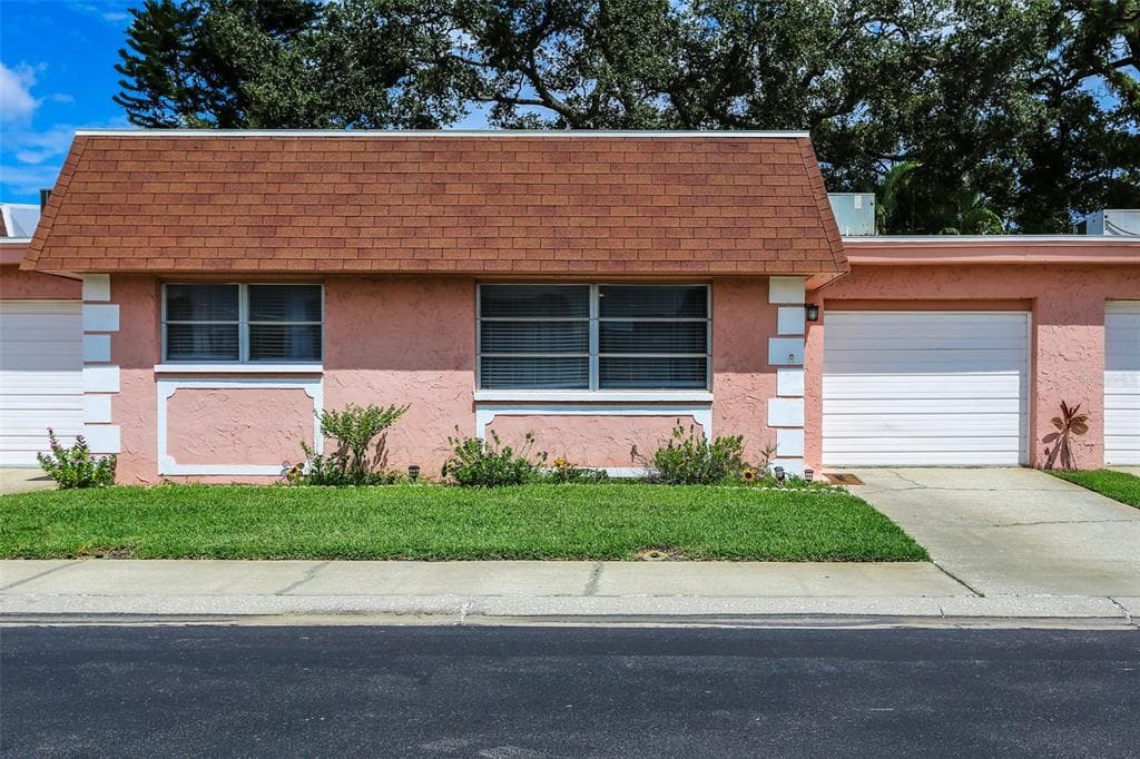 7005 LAFAYETTE N UNIT 15 PINELLAS PARK, FL 33781