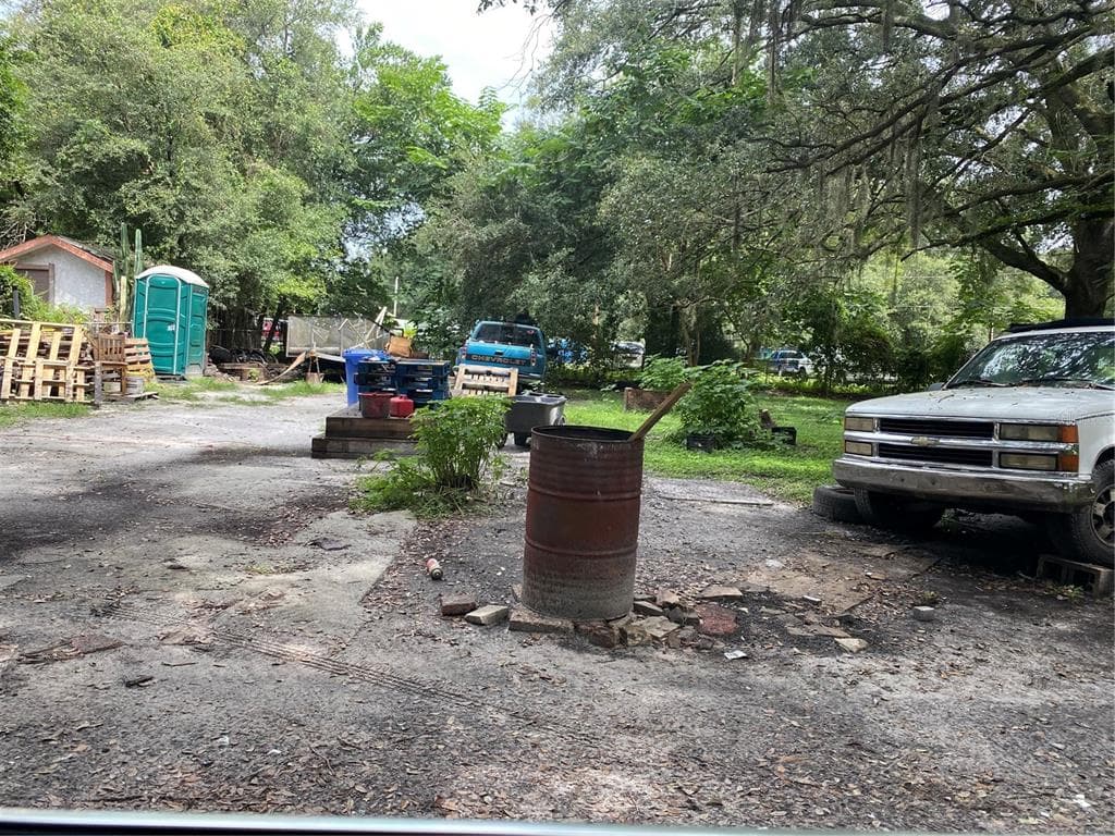 7404 ILLINOIS DRIVE TAMPA, FL 33619