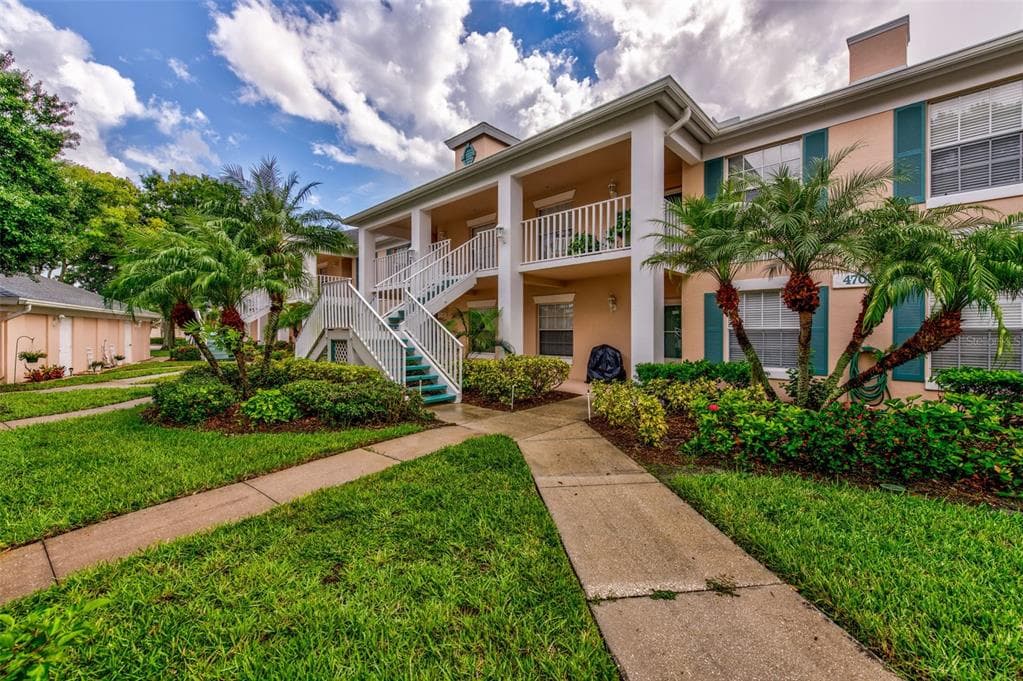 4705 SAND TRAP STREET CIRCLE E UNIT 203 BRADENTON, FL 34203