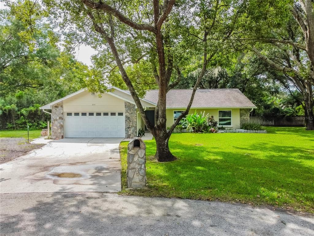 3251 GROVE PLACE LAND O LAKES, FL 34639