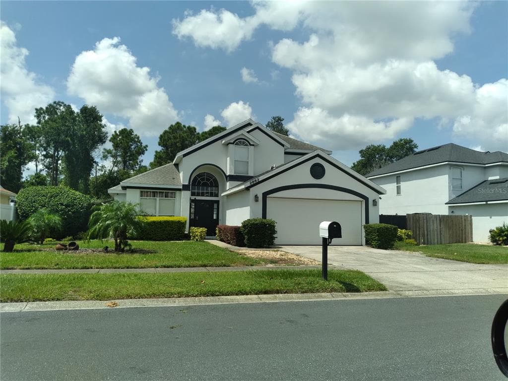 2863 PICADILLY CIRCLE KISSIMMEE, FL 34747