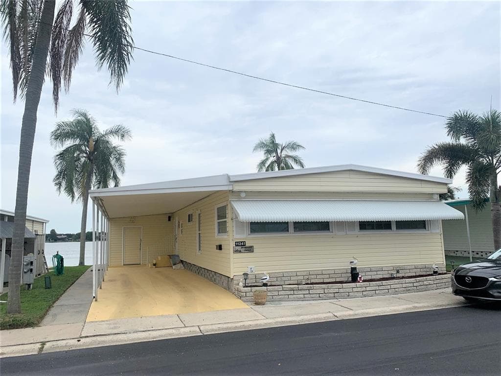 11241 100TH STREET UNIT 18 LARGO, FL 33773