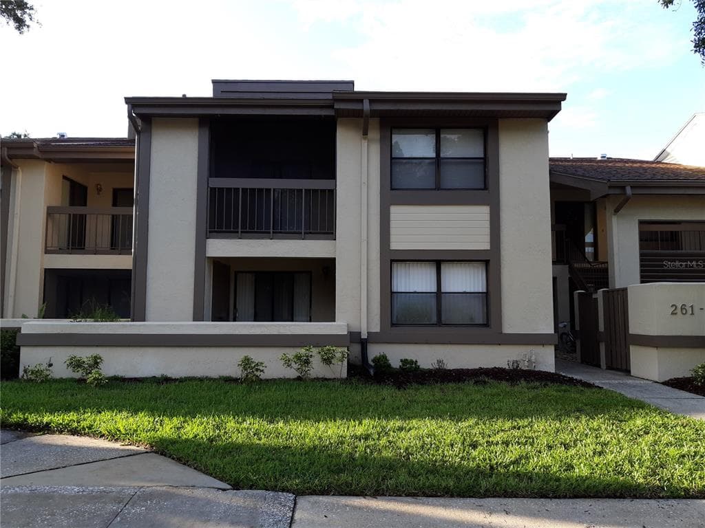 262 WOODLAKE WYNDE OLDSMAR, FL 34677