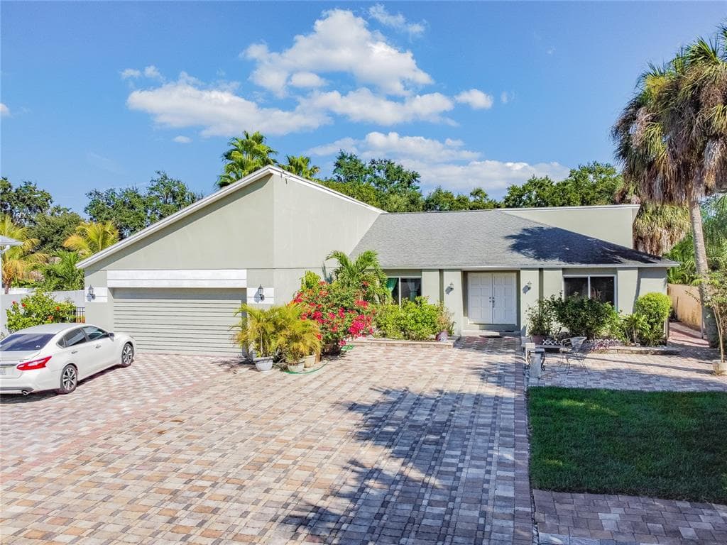 5005 TROYDALE ROAD TAMPA, FL 33615