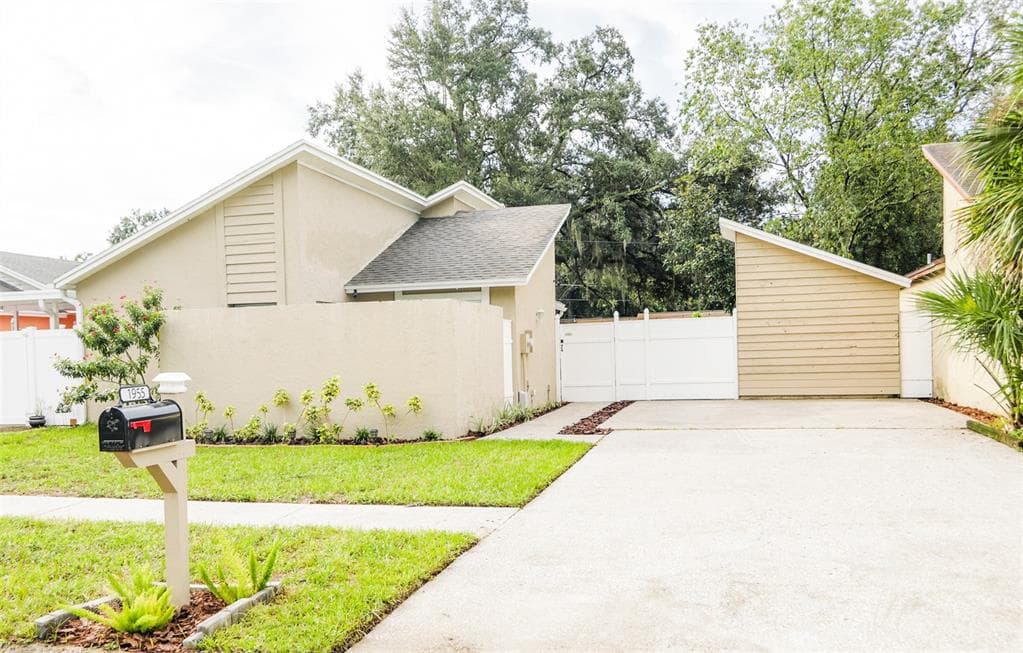 1955 GREGORY DRIVE TAMPA, FL 33613
