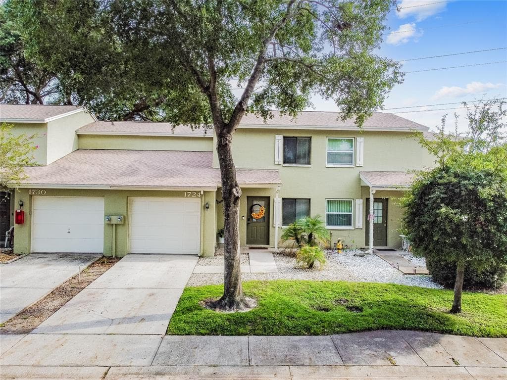 1724 ADAMS CIRCLE S LARGO, FL 33771