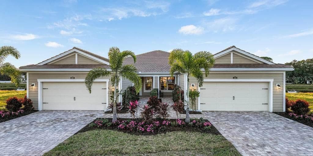 8808 RAIN SONG ROAD UNIT 389 SARASOTA, FL 34238