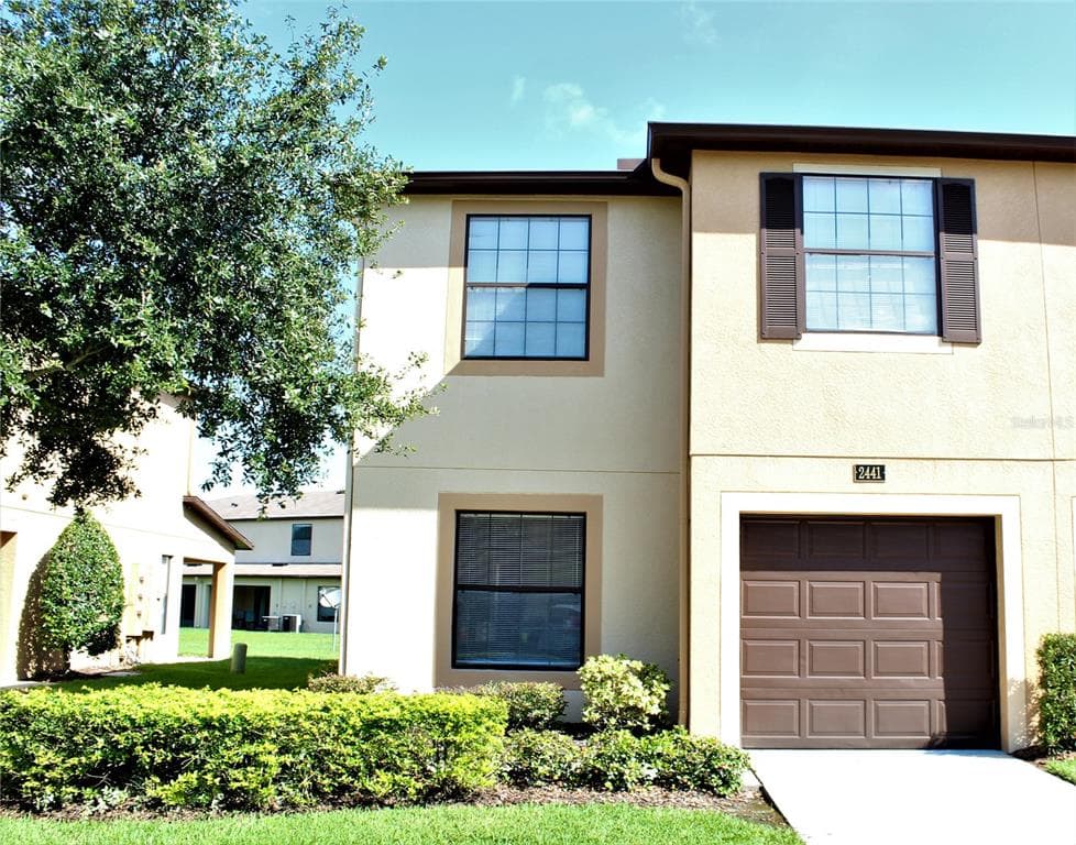 2441 EDGEWATER FALLS DRIVE BRANDON, FL 33511