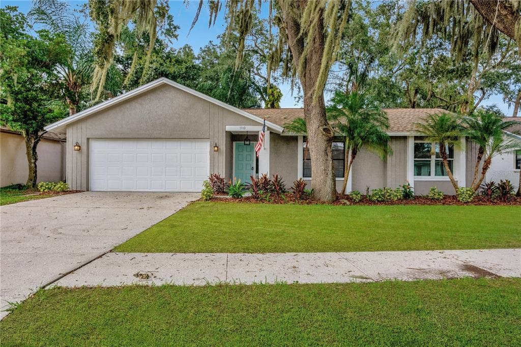 1910 BOW COURT VALRICO, FL 33594