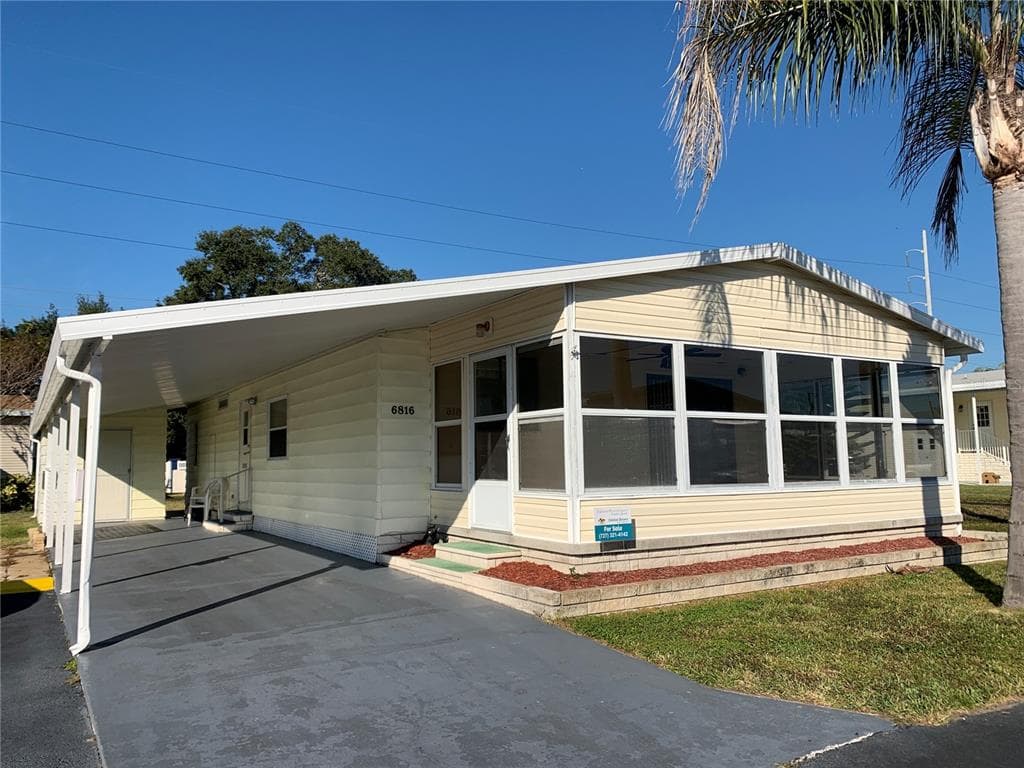 6816 AMERICANA DRIVE NE UNIT 124 ST PETERSBURG, FL 33702