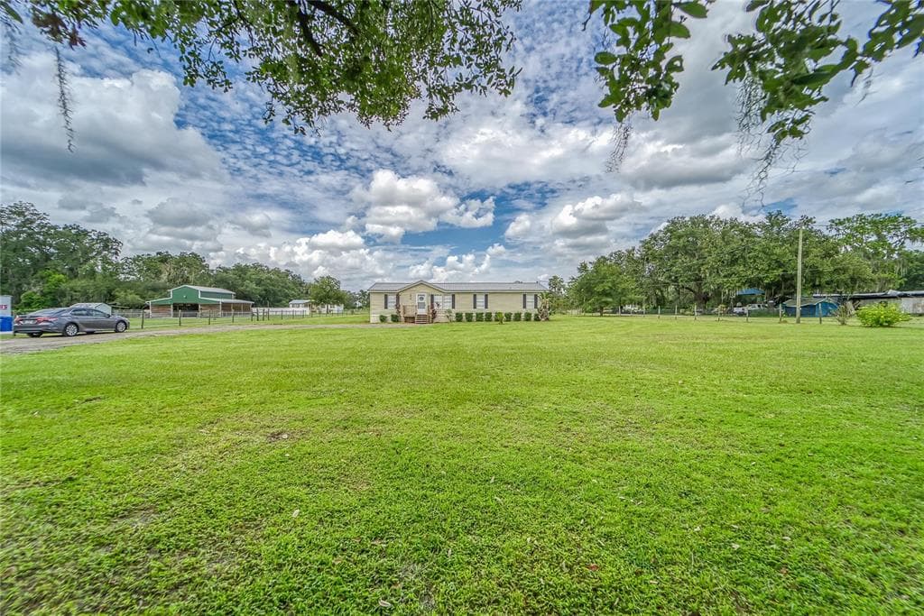 3912 LINK ROAD LITHIA, FL 33547