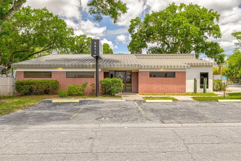 3811 W SLIGH AVENUE TAMPA, FL 33614