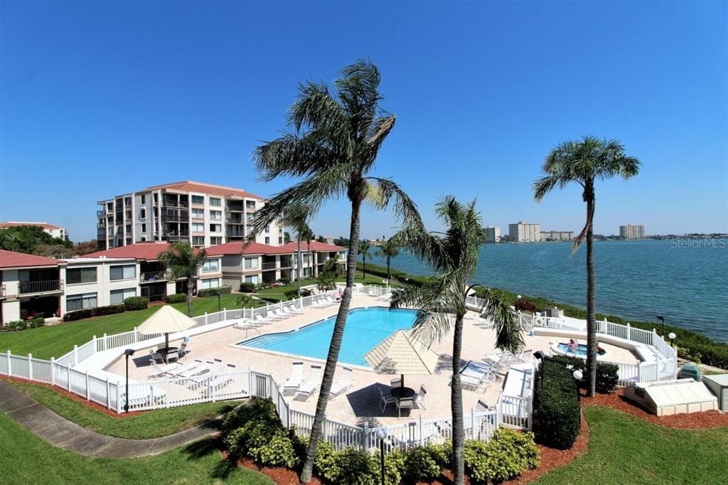 6322 PALMA DEL MAR BOULEVARD S UNIT 305 ST PETERSBURG, FL 33715