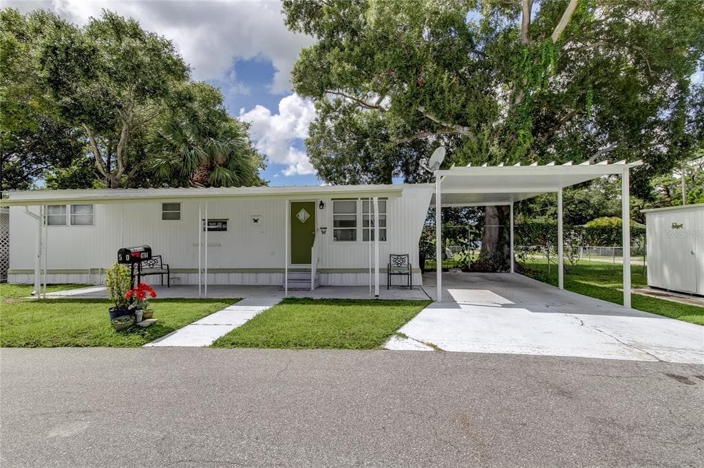 4784 67TH WAY N UNIT 50 ST PETERSBURG, FL 33709