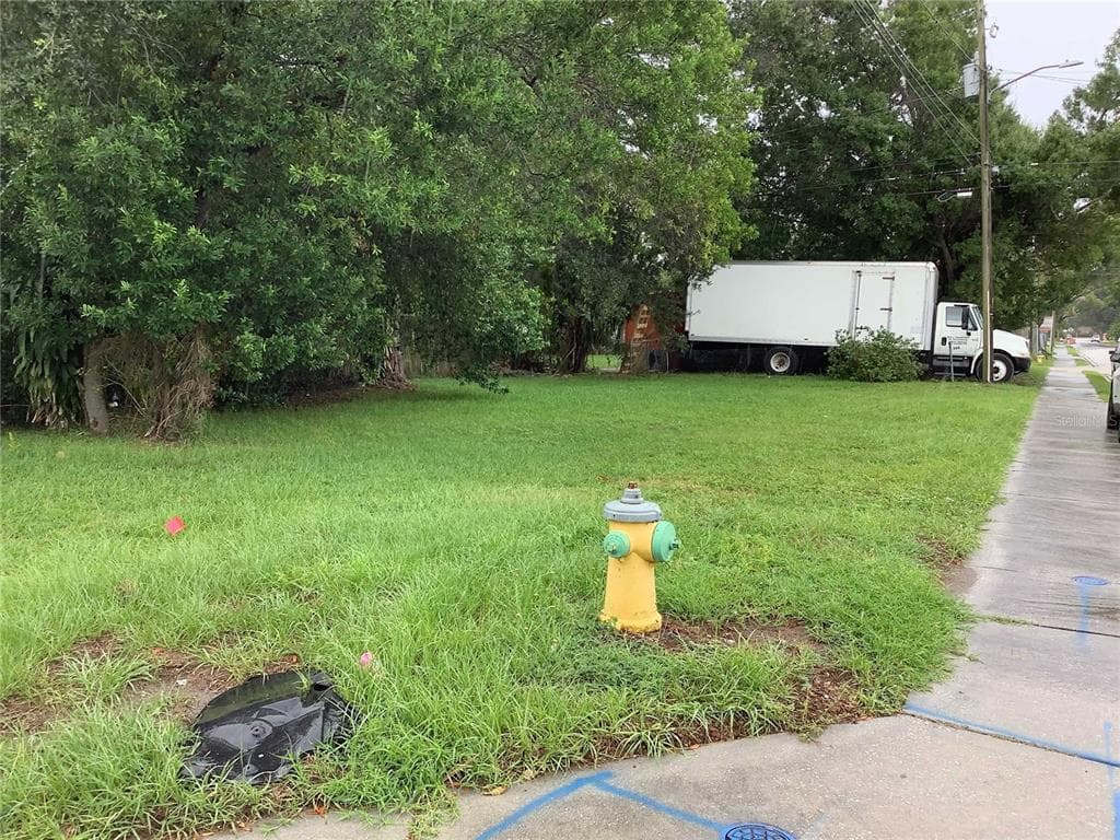 2062 15TH AVENUE S ST PETERSBURG, FL 33712