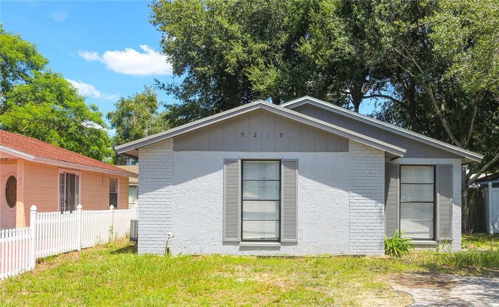 9219 SPYGLASS COURT TAMPA, FL 33615