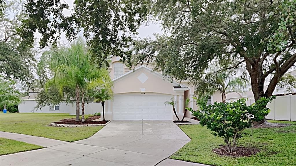 7014 CROWN LAKE DRIVE GIBSONTON, FL 33534
