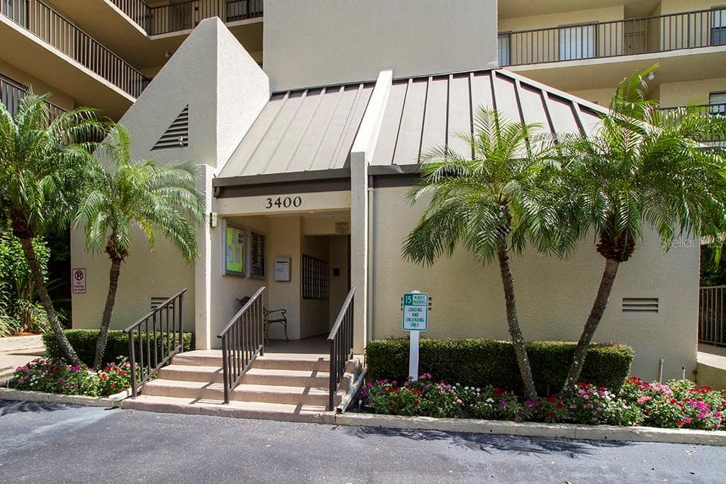 3400 COVE CAY DRIVE UNIT 1B CLEARWATER, FL 33760