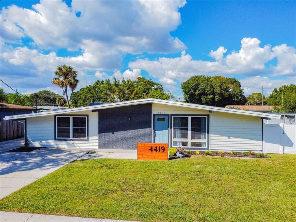 4419 W MONTGOMERY AVENUE TAMPA, FL 33616