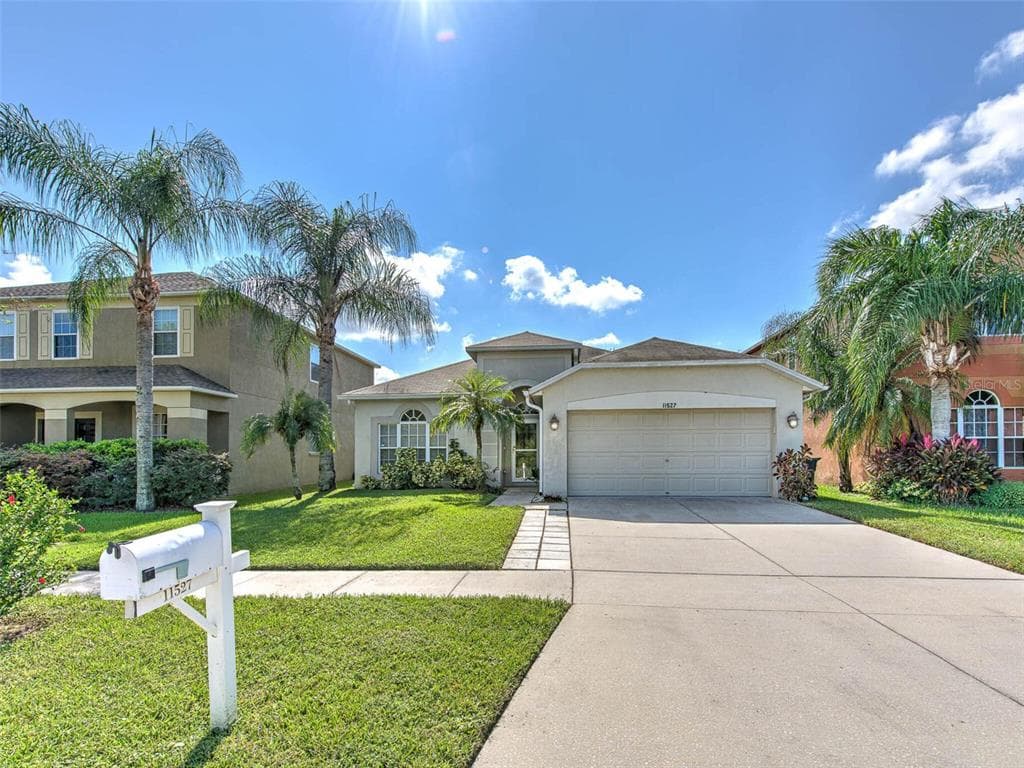 11527 VILLAGE BROOK DRIVE RIVERVIEW, FL 33579