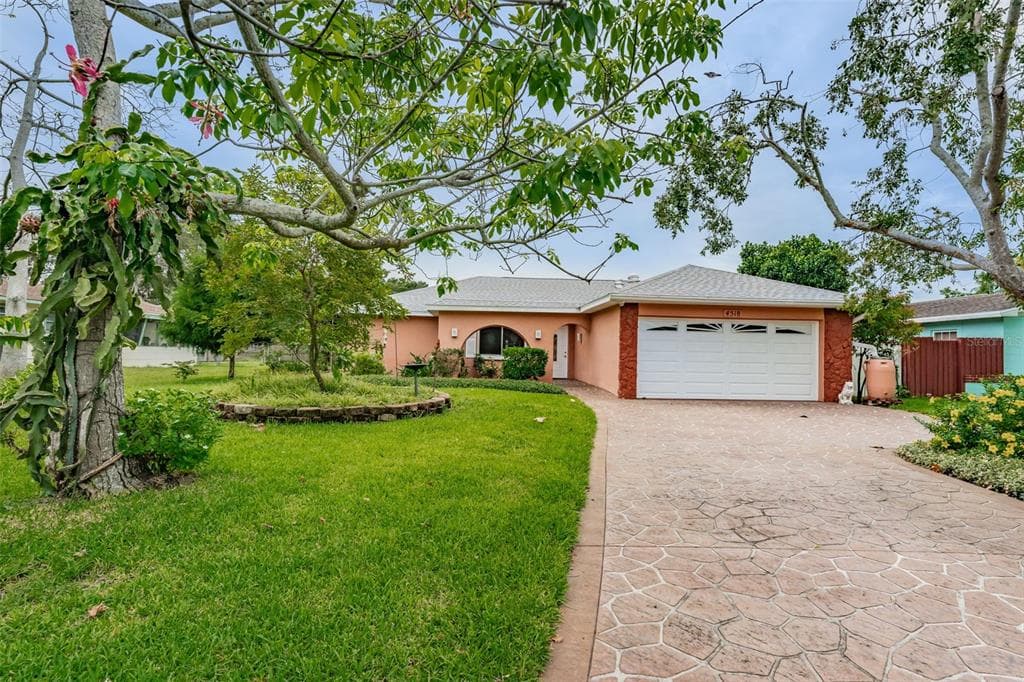4518 33RD AVENUE N ST PETERSBURG, FL 33713
