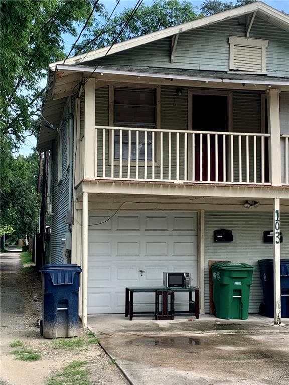 103 OHIO AVENUE W TAMPA, FL 33603