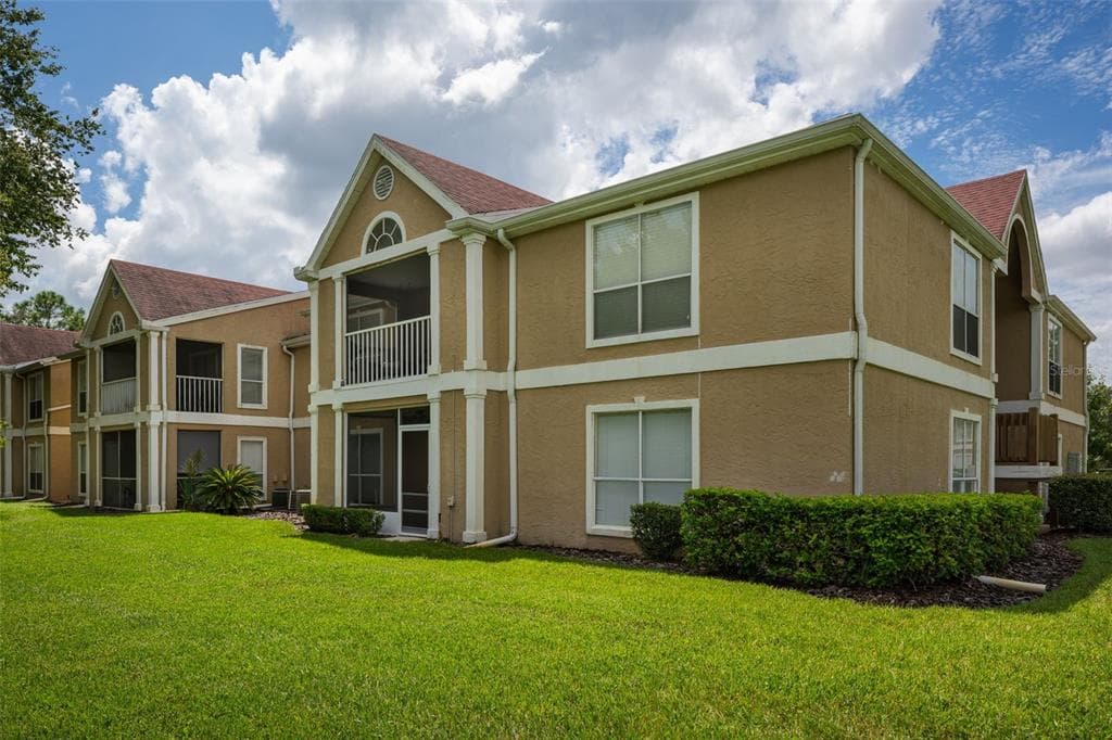 9481 HIGHLAND OAK DRIVE UNIT 401 TAMPA, FL 33647