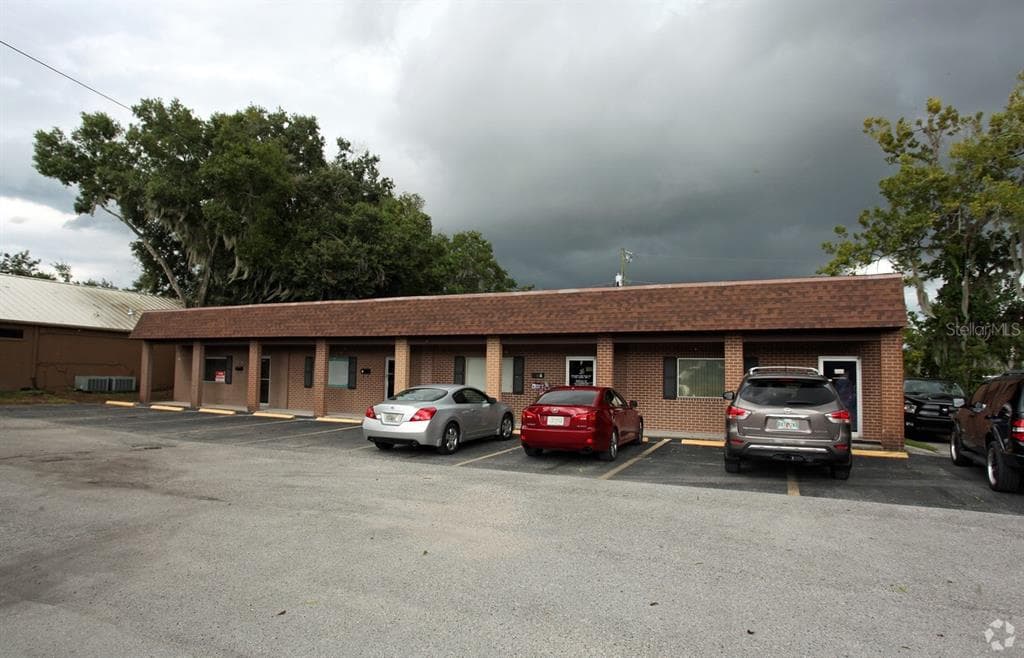 1804 W BAKER STREET PLANT CITY, FL 33563
