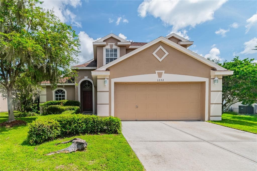 1202 TIMBER TRACE DRIVE WESLEY CHAPEL, FL 33543