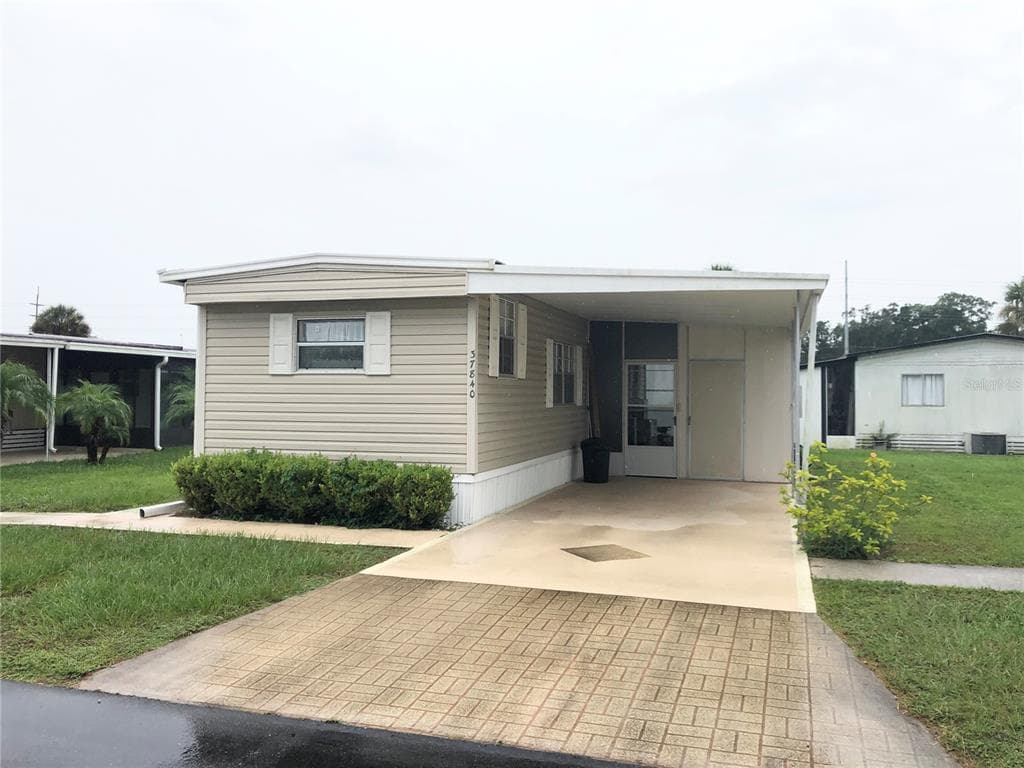 37840 MADRID AVENUE ZEPHYRHILLS, FL 33541