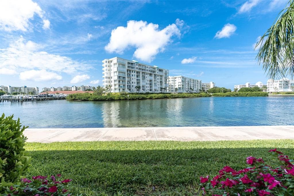 7930 SUN ISLAND DRIVE S UNIT 103 SOUTH PASADENA, FL 33707