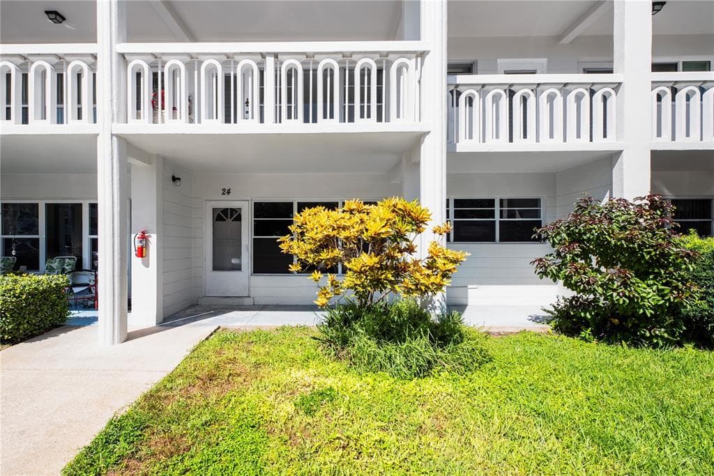 2020 WORLD PARKWAY BOULEVARD UNIT 24 CLEARWATER, FL 33763